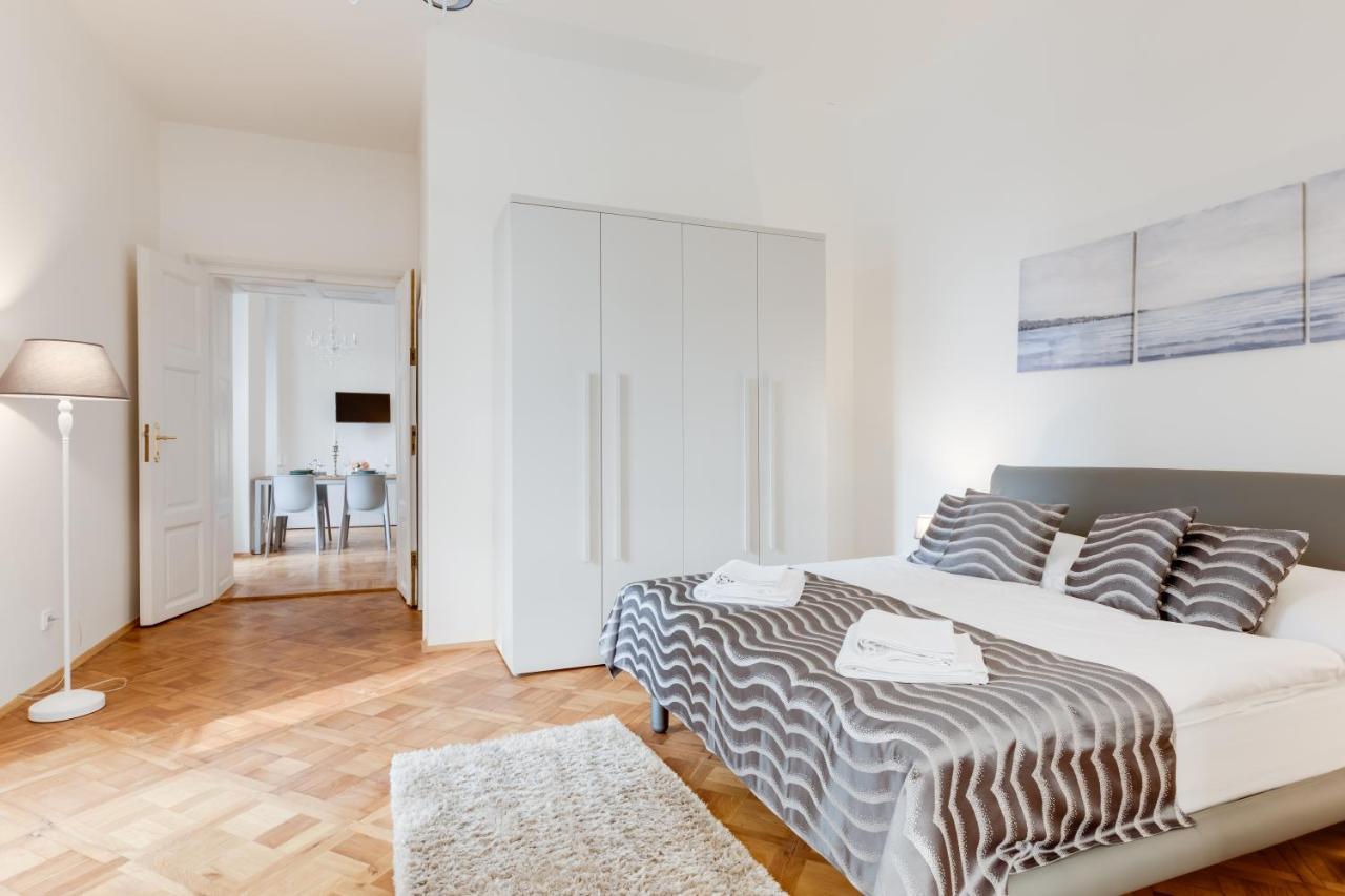 פראג Wenceslass Square Royal Residence Apartments מראה חיצוני תמונה