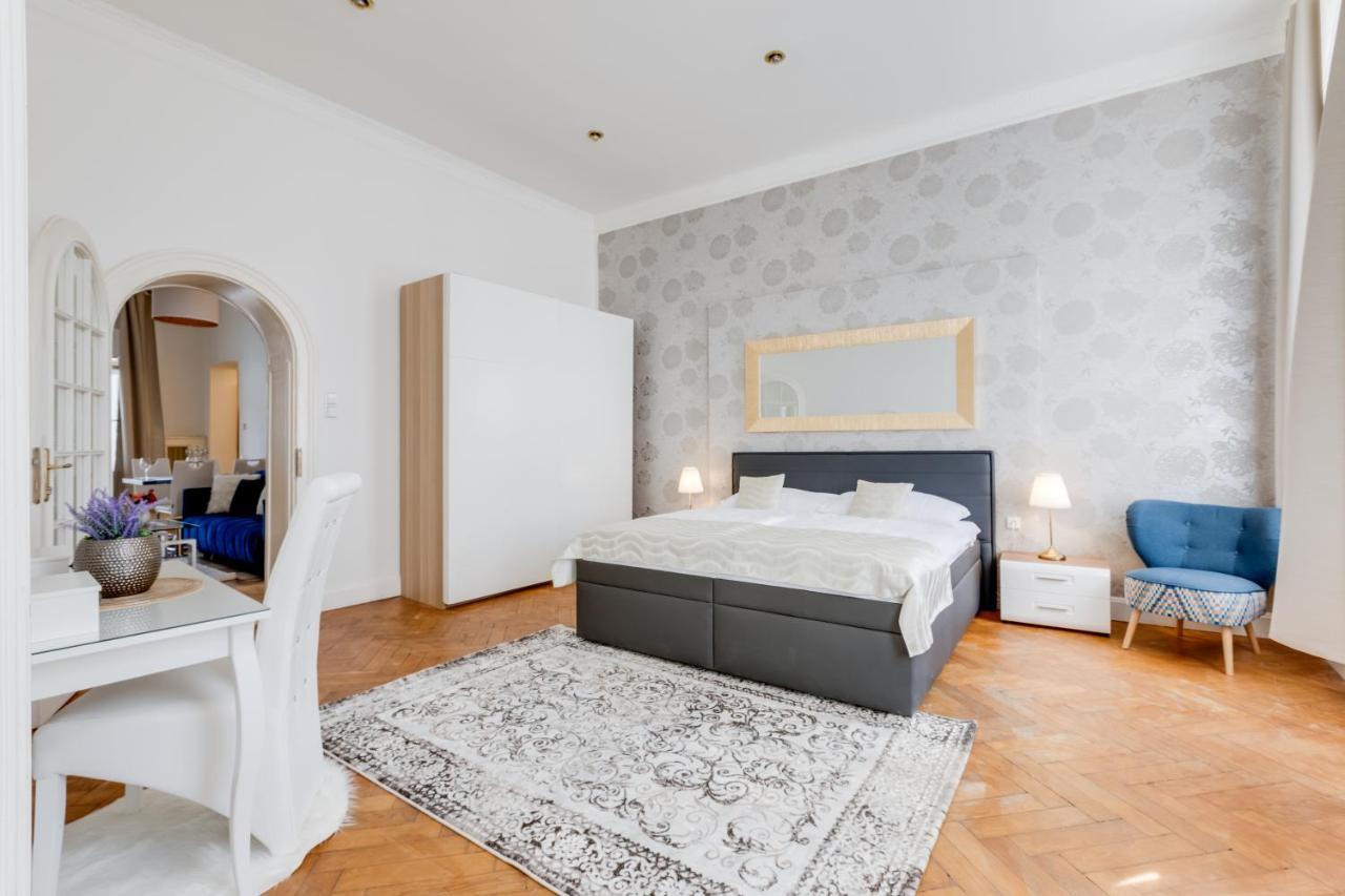 פראג Wenceslass Square Royal Residence Apartments מראה חיצוני תמונה