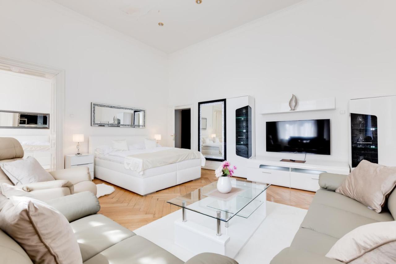 פראג Wenceslass Square Royal Residence Apartments מראה חיצוני תמונה